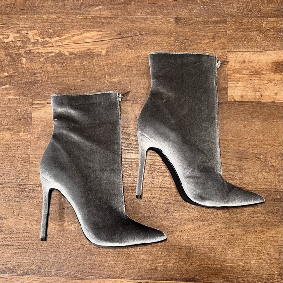 JustFab Ivy Booties - Picture 2 of 7